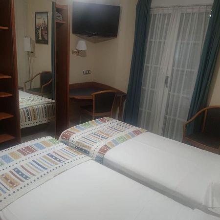 Hostal Burbia Villafranca Del Bierzo Eksteriør billede