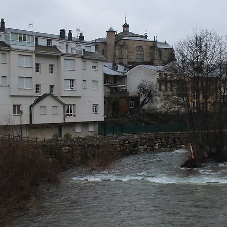 Hostal Burbia Villafranca Del Bierzo Eksteriør billede