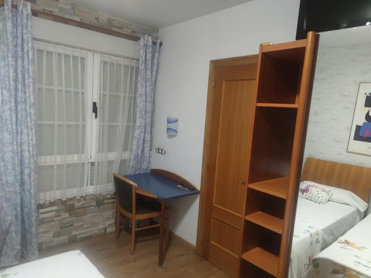 Hostal Burbia Villafranca Del Bierzo Eksteriør billede