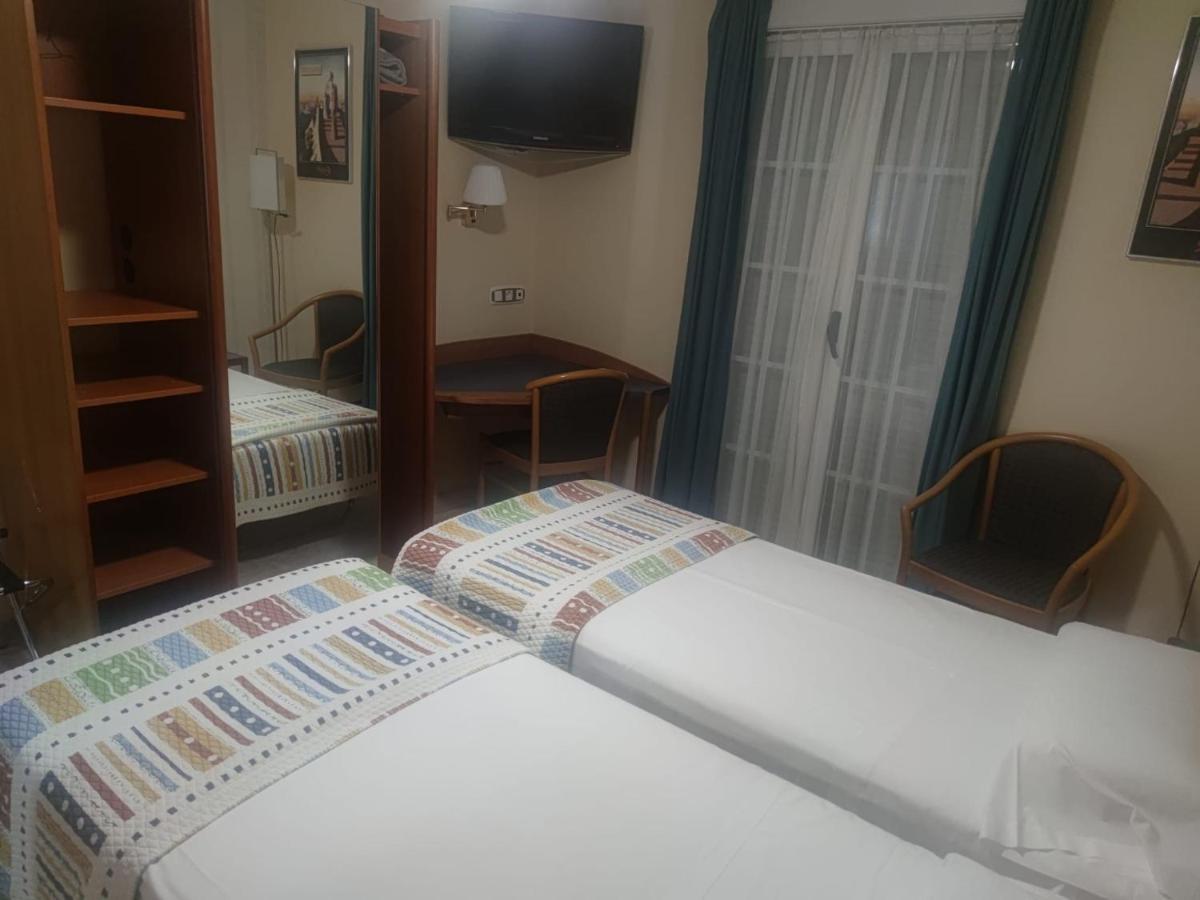 Hostal Burbia Villafranca Del Bierzo Eksteriør billede