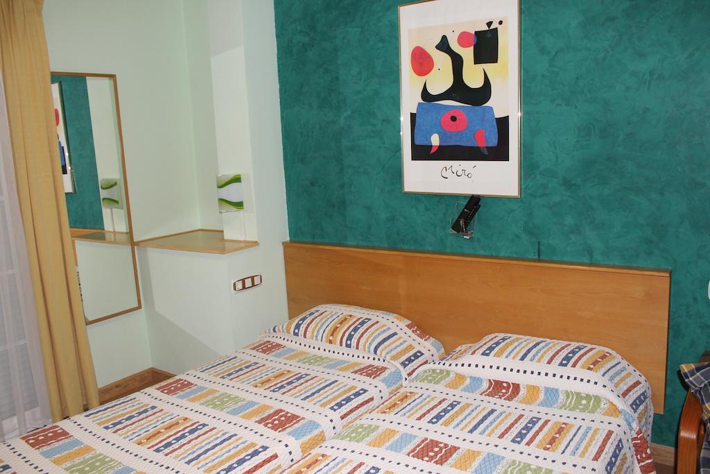 Hostal Burbia Villafranca Del Bierzo Eksteriør billede