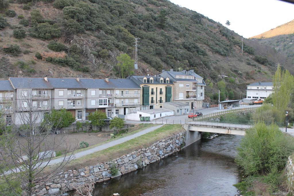 Hostal Burbia Villafranca Del Bierzo Eksteriør billede